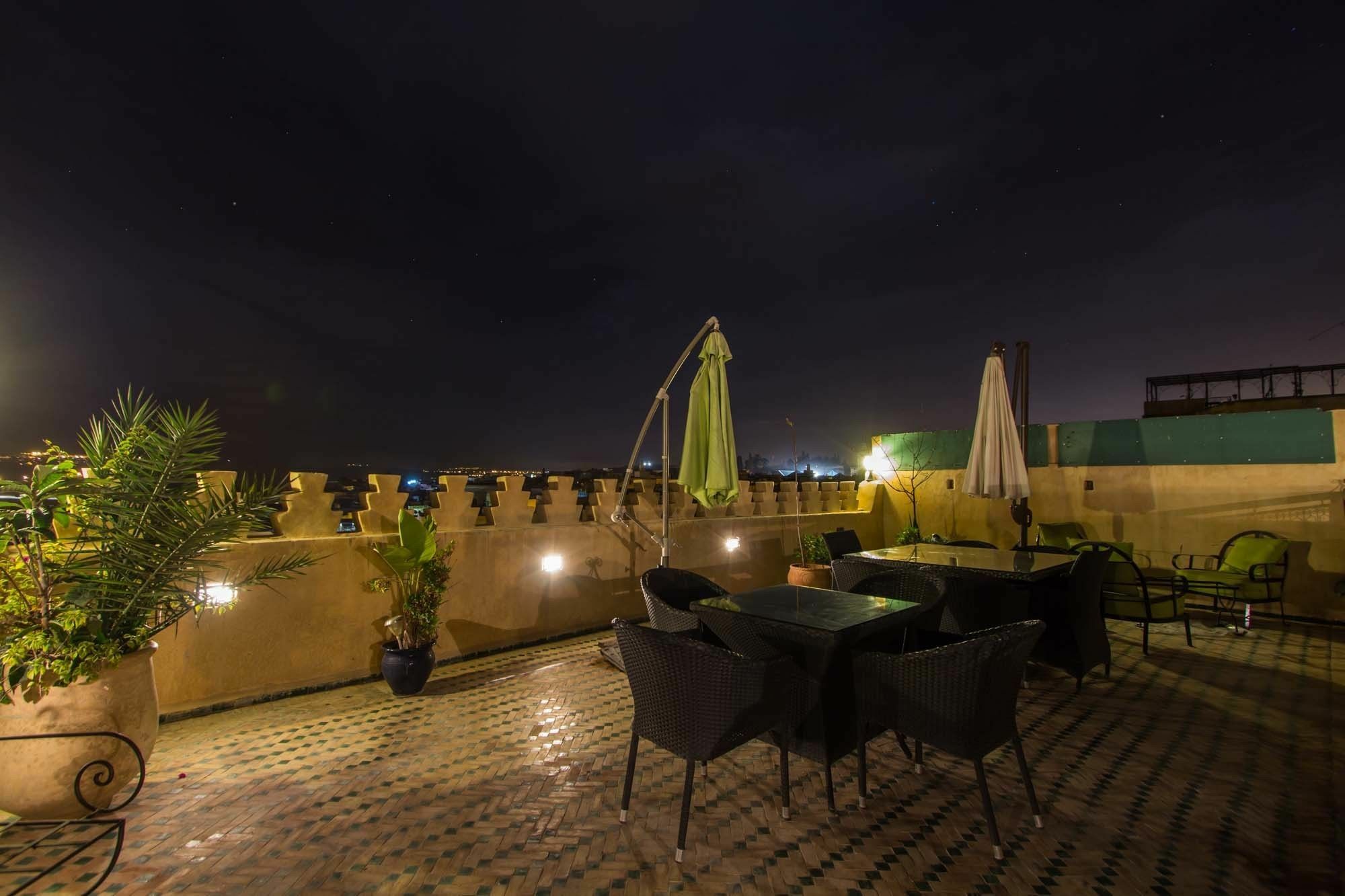 Riad Les Remparts De Fez Exterior foto